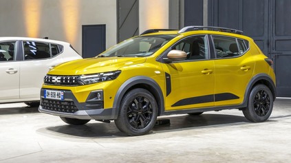 DACIA SANDERO PO FACELIFTE. DOSTALA NOVÉ MOTORY, VÄČŠIE NÁDRŽE A PRVÝKRÁT AJ HYBRIDNÝ POHON!