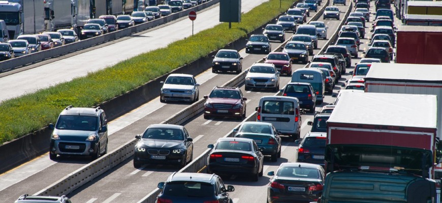 Stáli ste v kolóne? Vrátia vám peniaze za diaľničný poplatok