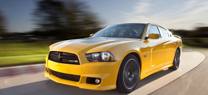 Dodge Charger SRT8 Super Bee