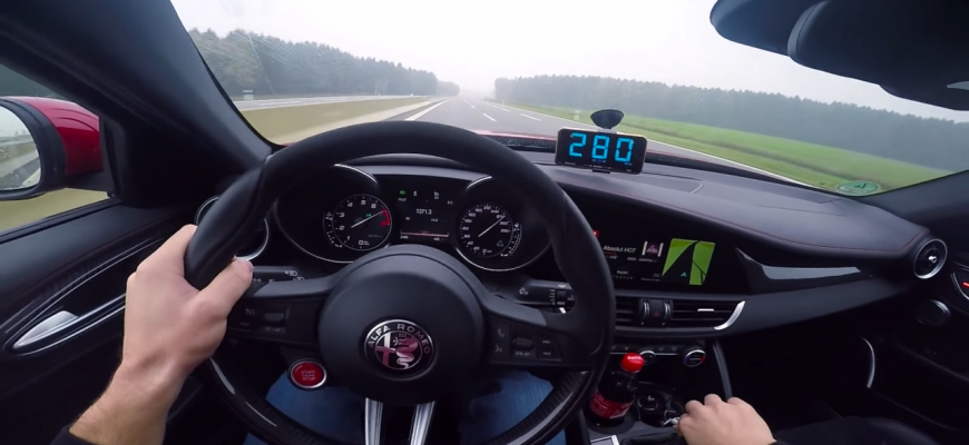 Giulia Quadrifoglio nemá problém uháňať na diaľnici takmer 300 km/h