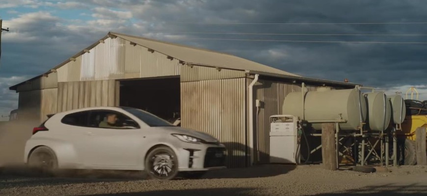 Toyota dostala zákaz reklamy, dohliadajúcim orgánom v nej vadí driftujúci GR Yaris