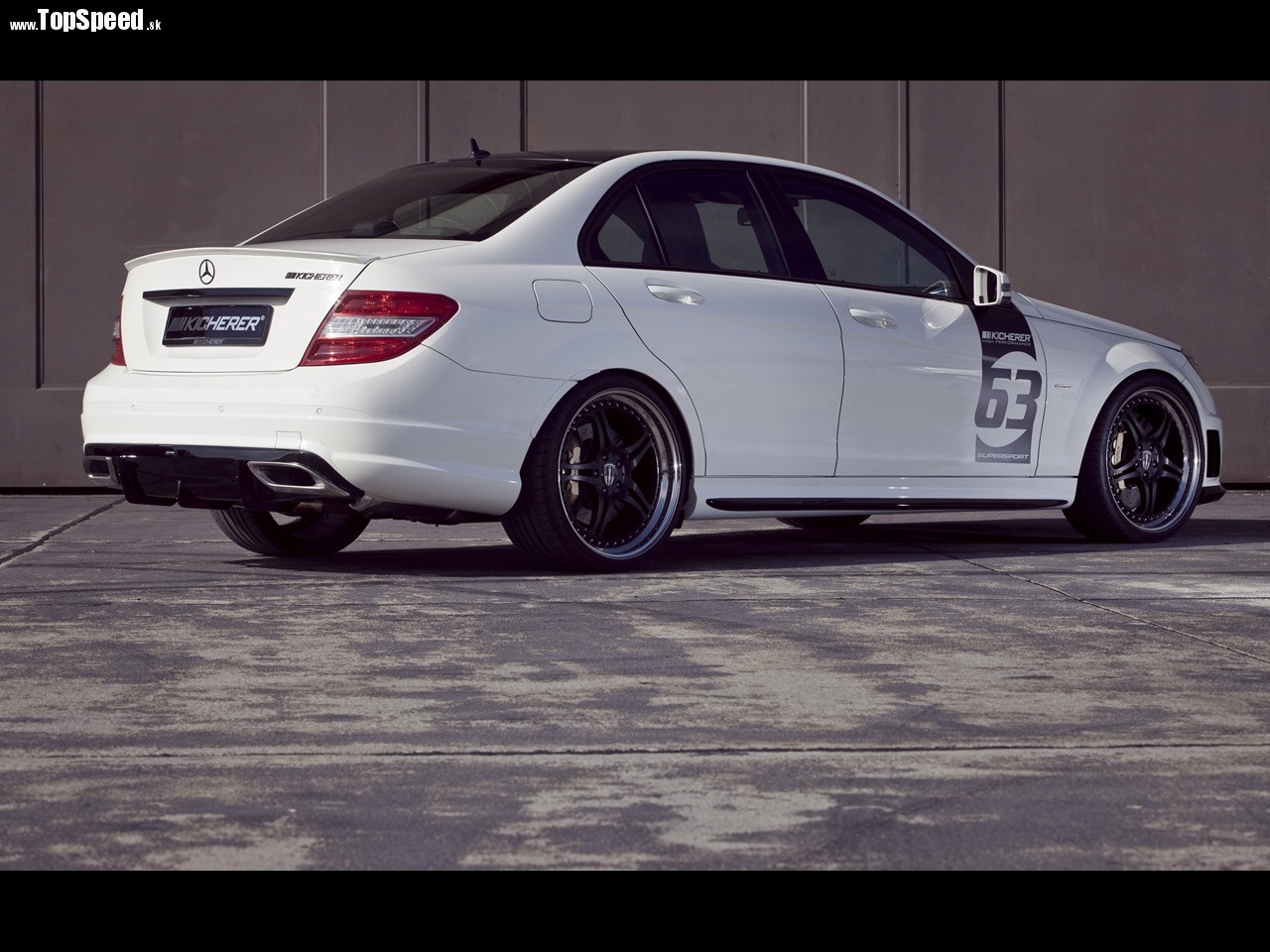 Kicherer Mercedes Benz C63 White Edition