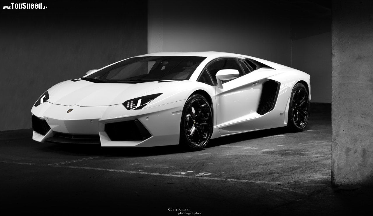 Lambo Aventador (Chensan photographer)