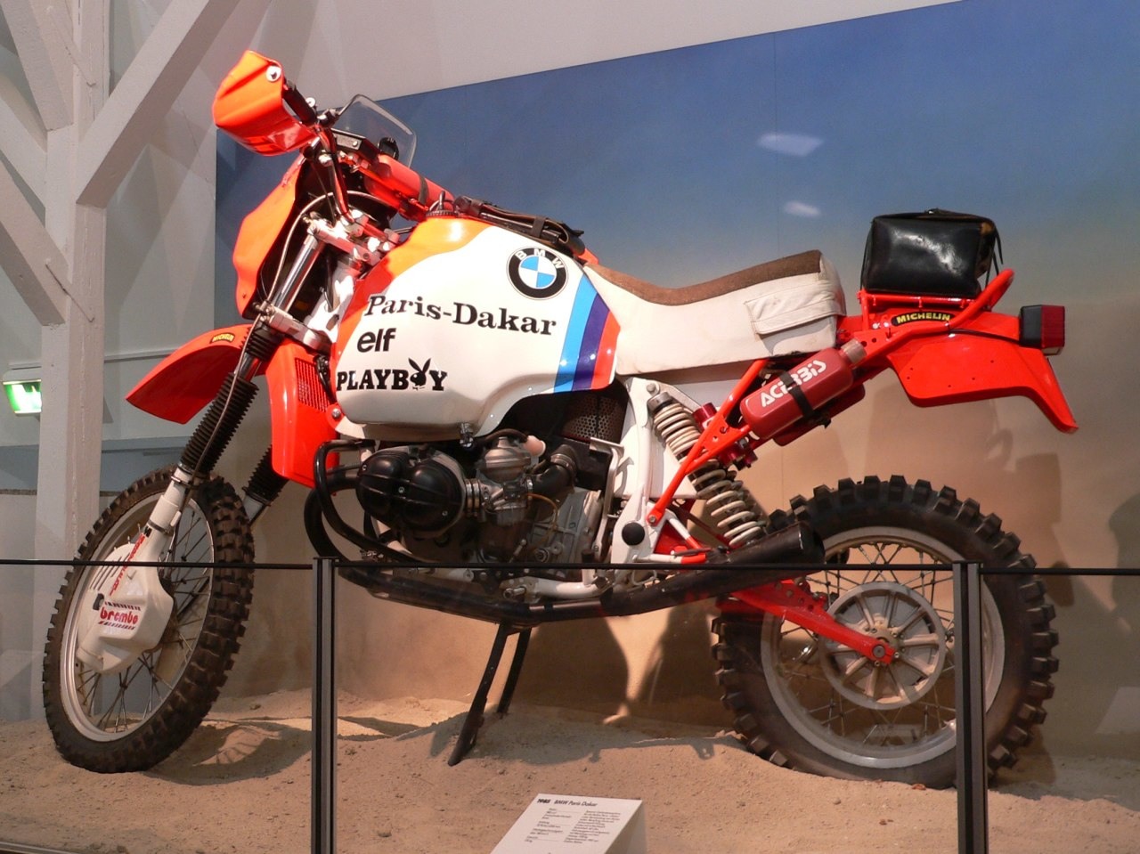 100 rokov BMW - motocykel BMW r 80 gs paris dakar