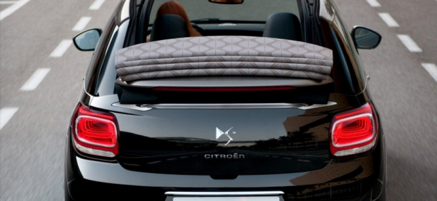 Strecha Citroënu DS 3 Cabrio si myslí, že je strešné okno