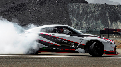 Japonec stanovil nový svetový rekord. Driftoval v rýchlosti 304,96 km/h!