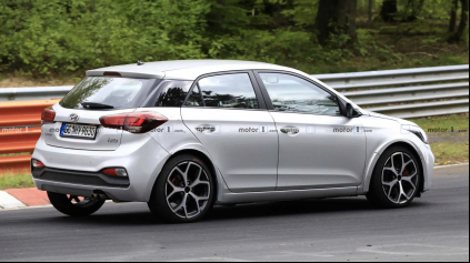 HYUNDAI I20 N NA PRVÝCH FOTKÁCH Z OKRUHU