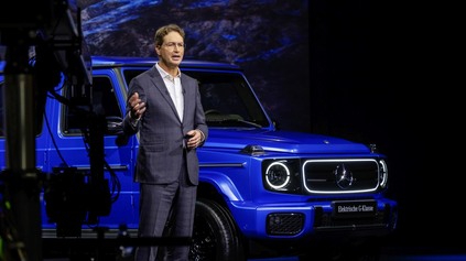 Mercedes otáča. Podľa šéfa sú elektromobily a autá so spaľovacími motormi rovnocenné