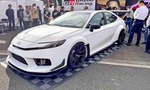 Bláznivý experiment: sedemvalcová Toyota GR Camry odhalená na okruhu Fuji Speedway