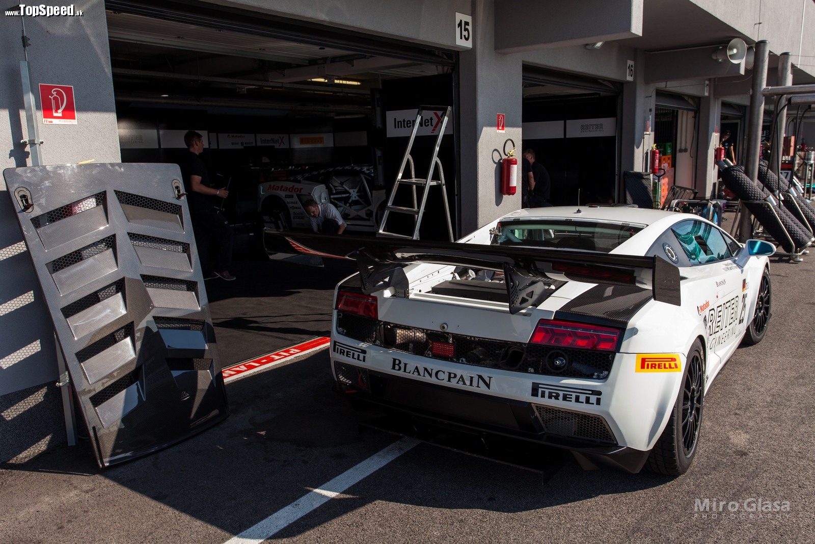 Toto je 25 Lambo Gallardo Štefana Rosinu ml. pre FIA GT1 na SlovakiaRingu