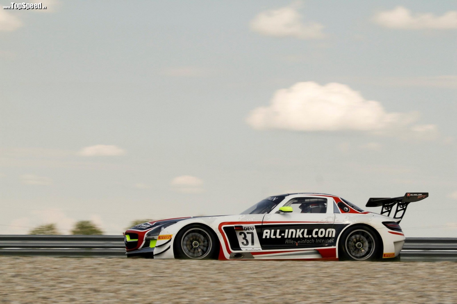 Mercedes SLS GT1 na Slovakia Ringu ©Markus Berns / SRO