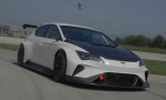 Cupra e-Racer na trati s 680 k a zadným pohonom