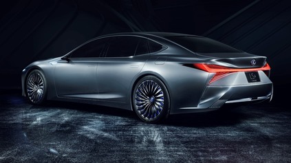 BUDE LEXUS LS 6. GENERÁCIE JAZDIŤ NA ELEKTRINU, ALEBO VODÍK?