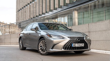 NAJLEPŠÍ PRÉMIOVÝ HYBRID BEZ OHĽADU NA TRIEDU JE VRAJ LEXUS ES300H
