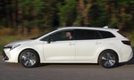 TEST Toyota Corolla TS 1.8 Hybrid: Dokáže nahradiť naftové kombi?