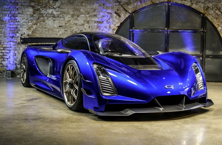 CZINGER C21 PREKONAL REKORDNÝ ČAS MCLARENU SENNA NA OKRUHU LAGUNA SECA. ZASLÚŽENE
