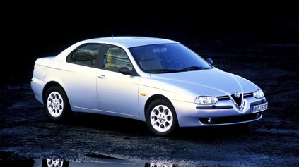 ALFA ROMEO 156: TALIANSKA KRÁSKA MÁ UŽ 25 ROKOV, TIPOVALI BY STE JEJ TOĽKO?