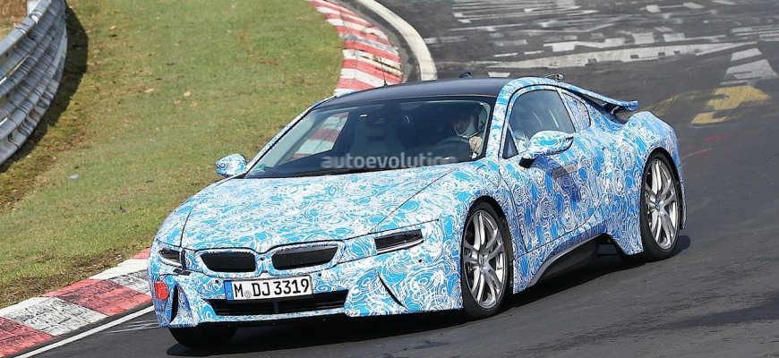 BMW i8 - automobilka odhalila, čo bude pod kapotou