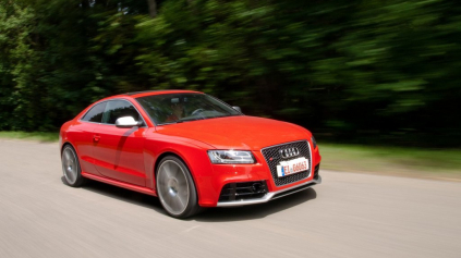 AUDI RS5 DÁ PO ODBLOKOVANÍ AŽ 303 KM/H