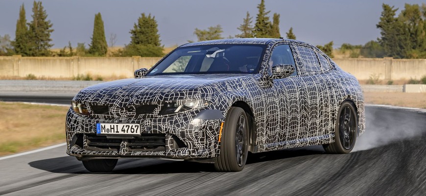 BMW radu 3 so spaľovacími motormi nekončí! Toto je nová M350, výkon má skoro na úrovni dnešnej M3