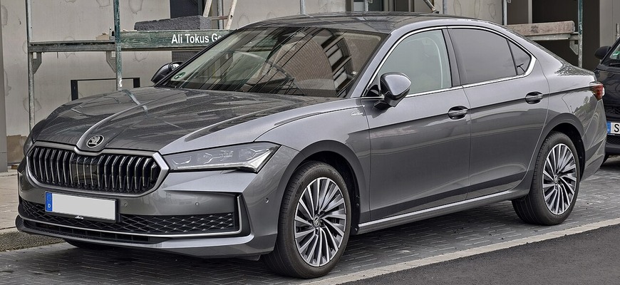 Škoda Superb môže skončiť. Jeho nástupcu by mohla pohltiť Octavia