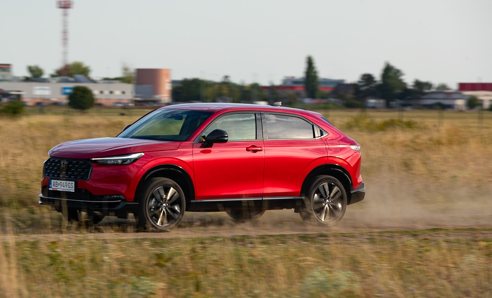 TEST HONDA HR-V 1.5 HYBRID: PRIAMA KONKURENCIA PRE TOYOTU?