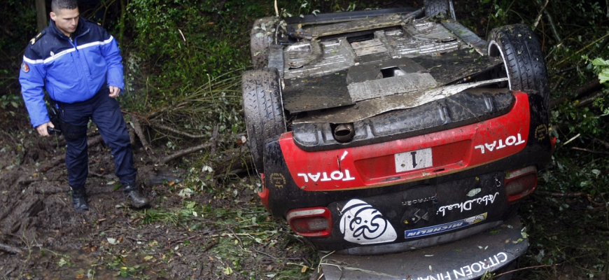 Aj majster tesár sa utne - Loeb nezvládol auto, dal búdu!