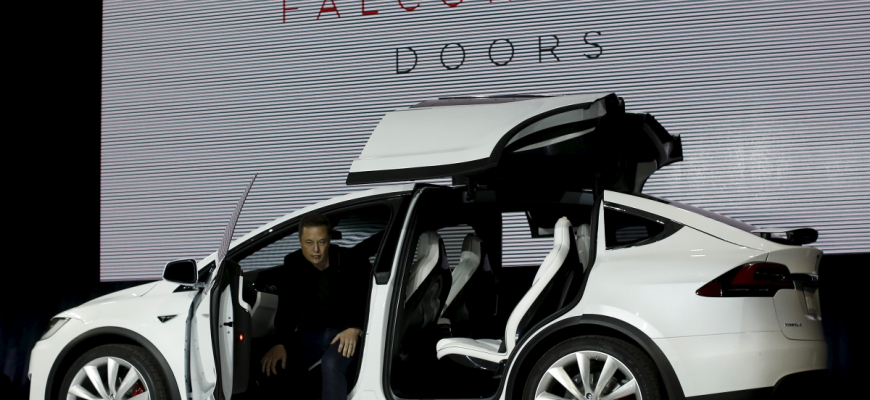 Tesla Model Y bude realitou. Dostane Falcon Wings