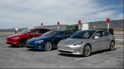 Tesla od r2017 ruší neobmedzené bezplatné nabíjanie...