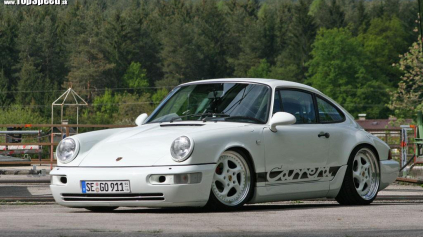 BIELA KLASIKA: PORSCHE CARRERA 964