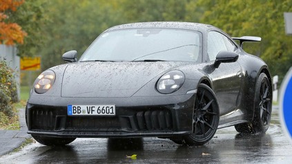 NOVÉ PORSCHE 911 992.2 ČAKAJÚ VEĽKÉ ZMENY. DORAZÍ HYBRID, HEAD-UP DISPLEJ I DIGITÁLNE PRÍSTROJE