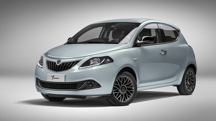 NEKONEČNÝ PRÍBEH POKRAČUJE. LANCIA PREDSTAVILA VYLEPŠENÝ YPSILON MODELOVÉHO ROKA 2023