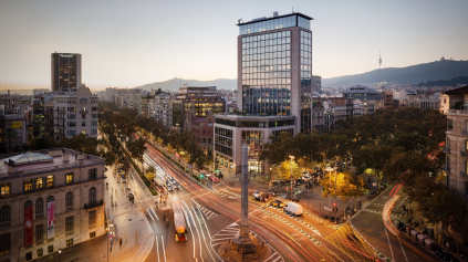 ĎALŠÍ ÚTOK NA SPAĽOVACIE MOTORY, ZÁKAZ VJAZDU UŽ AJ V BARCELONE