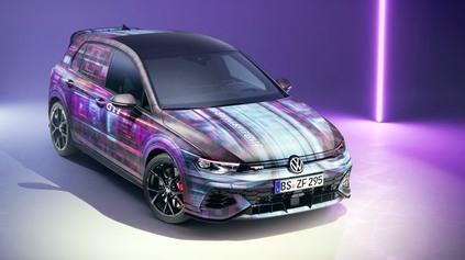 VW GOLF PO FACELIFTE OFICIÁLNE! DOSTAL CHATGPT, POHOVORÍTE SI V ŇOM S UMELOU INTELIGENCIOU