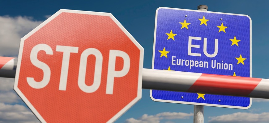 Nový poplatok za prekročenie hraníc, aj pri jazde autom! Brusel skasíruje 7 eur len od niektorých
