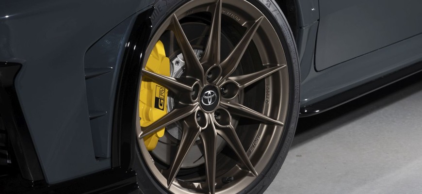 Nová špeciálna Toyota trochu sklamala, aj tak je to ale stroj, po ktorom sa len zapráši