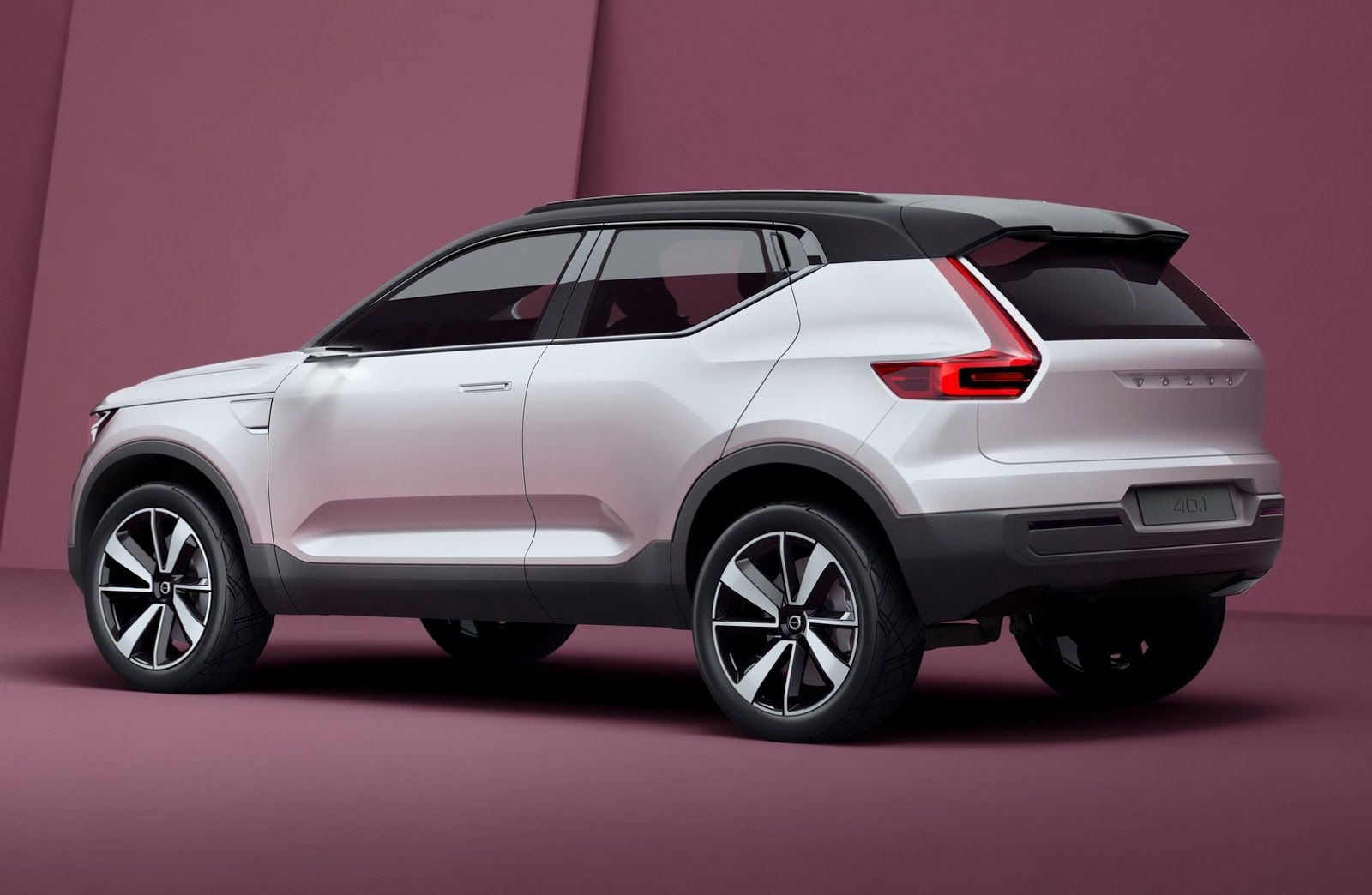 Volvo XC40 príde v roku 2017