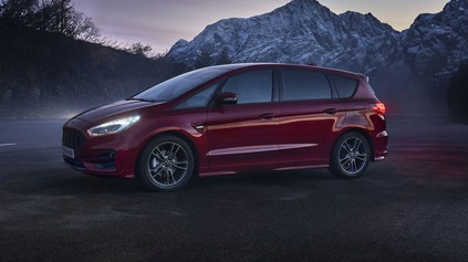 Modernizovaný Ford S-Max sa nevyhol elektrifikácii. Je z neho hybridný minivan