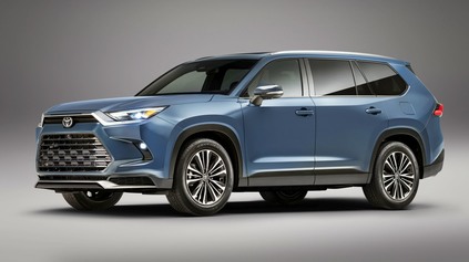 TOYOTA PREDSTAVILA ZVÄČŠENÝ GRAND HIGHLANDER. MÁ OSEM MIEST A V TREŤOM RADE USADÍ I DOSPELÝCH