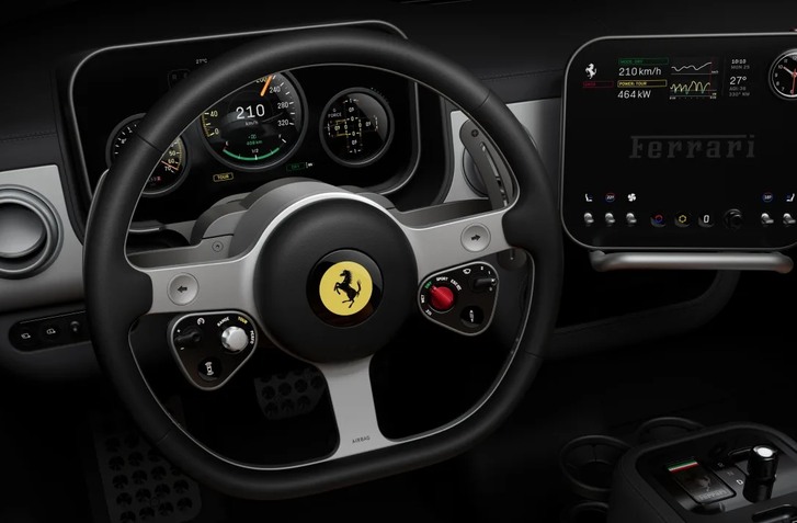 PRVÉ ELEKTRICKÉ FERRARI MÁ MENO! INTERIÉR PRIPOMÍNA IPHONE, NEBUDE VŠAK LEN DOTYKOVÝ