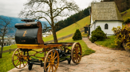 PORSCHEHO PRVÉ AUTO BOL ELEKTROMOBIL