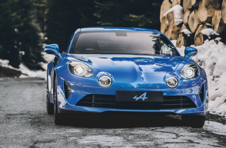 ALPINE A110 MÁ 1080 KG, 252 K A JE STAVANÁ PRE ZÁŽITOK Z JAZDY