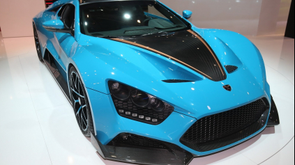 ZENVO TS1 GT MÁ TAKMER 1200 K A POKORÍ 400 KM/H