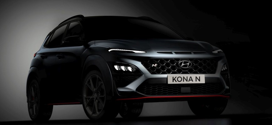 Hyundai Kona N na prvý záberoch bez maskovania. Pozrite na tie koncovky výfuku