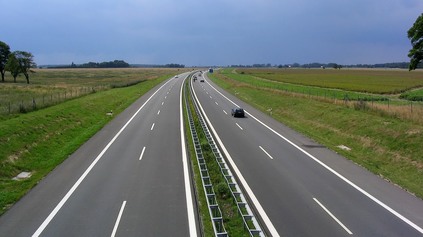 Na zvýšenie max. povolenej rýchlosti na diaľnici v SR zabudnite