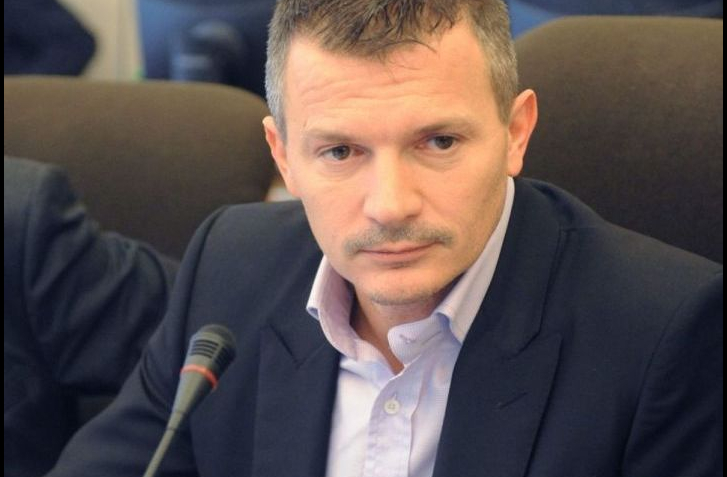 Nekonečný príbeh D1 - takto si politici robia 25 rokov srandu