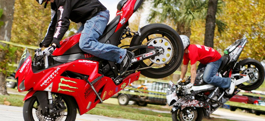 Video: Stunt riding vo veľkom