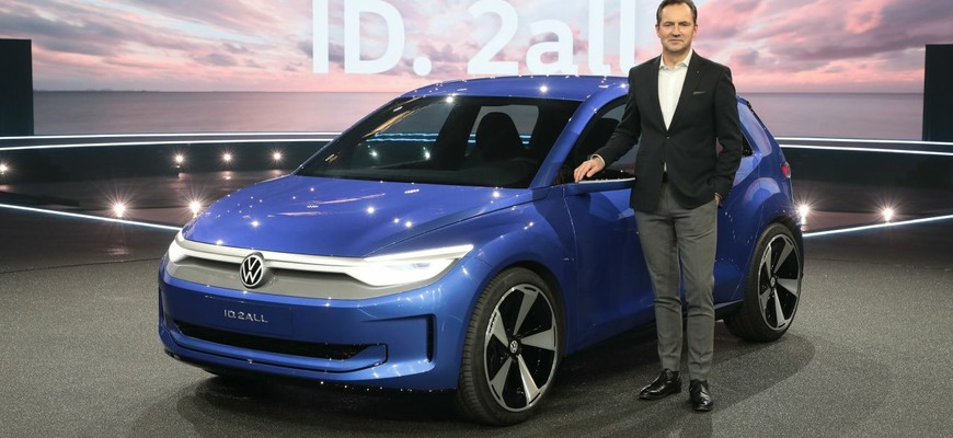 Obrat aj vo VW. Ešte pred rokom odmietaný pohon je späť kvôli slabým predajom elektromobilov