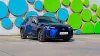 TEST LEXUS UX 300H KIZUNA F: ROZLÚČKA V ŠTÝLE, ŽE MU ODPUSTÍTE ...