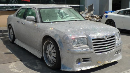 Čínsky Chrysler 300C dáva slovu tuzing nový rozmer